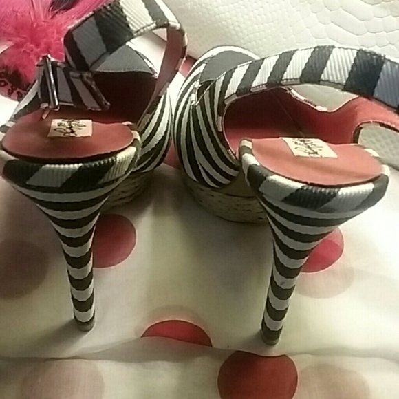 NAUGHTY MONKEY STRIPED DENIM - Picture 5 of 6